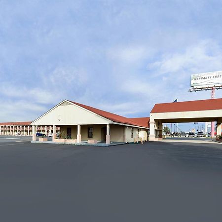 Americas Best Value Inn Конро Екстериор снимка
