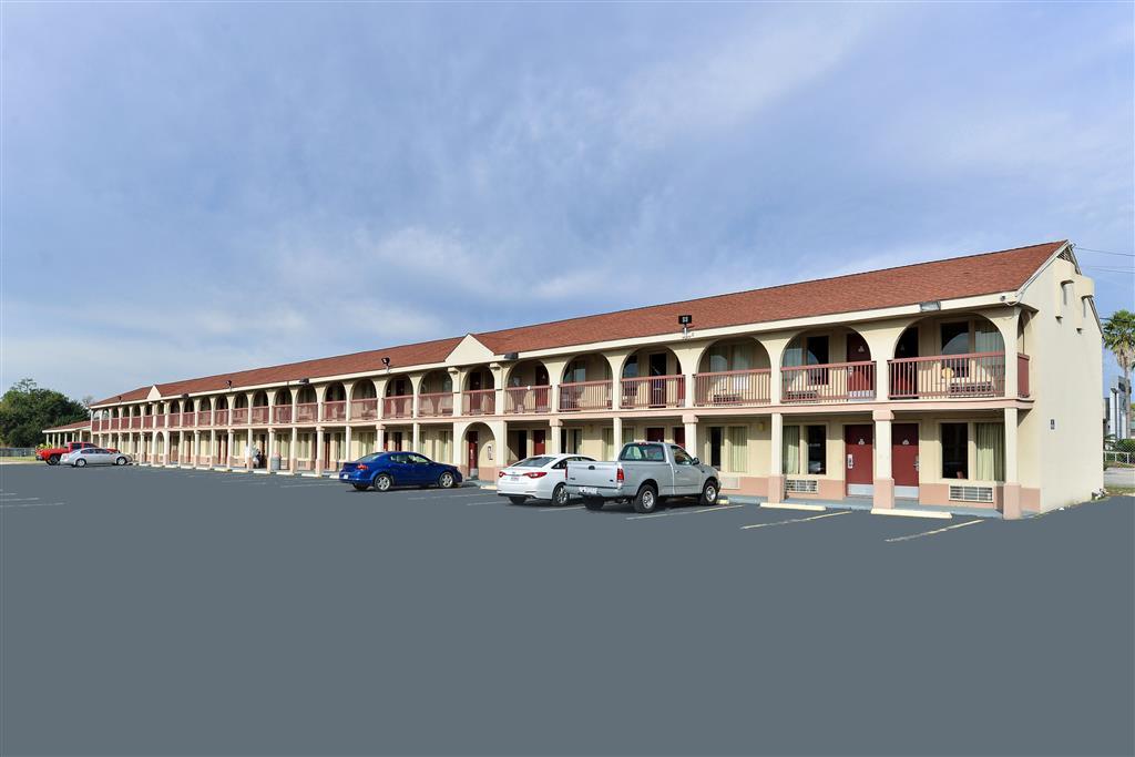 Americas Best Value Inn Конро Екстериор снимка